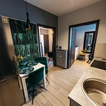Dluga 7 *